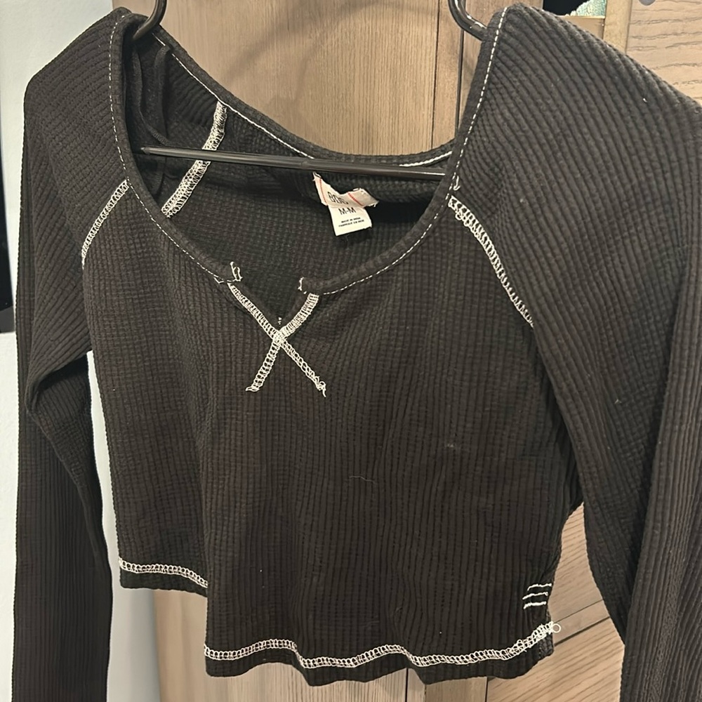 BARELY WORN urban outfitters long sleeve